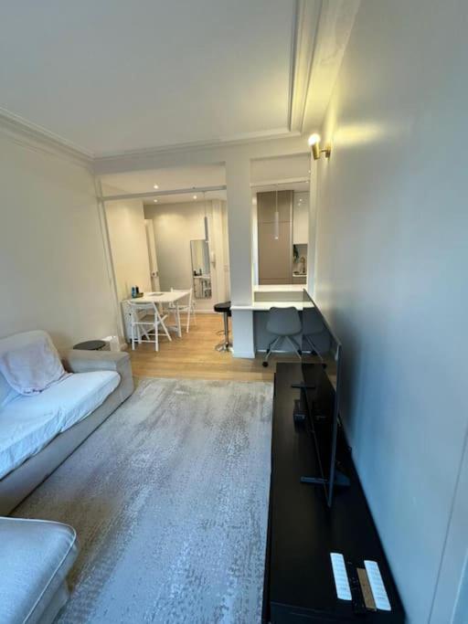 Charmant Appartement Alesia París Exterior foto